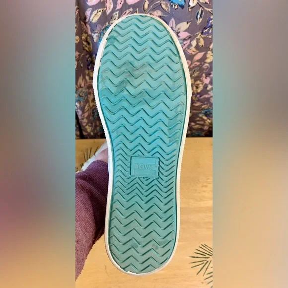 Toms Women’s Sneakers Size 7-1/2 - Picture 9 of 12